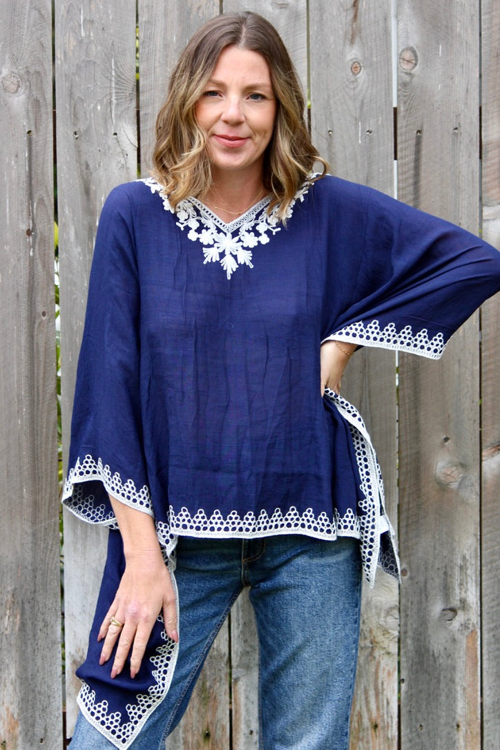 Ama Poncho